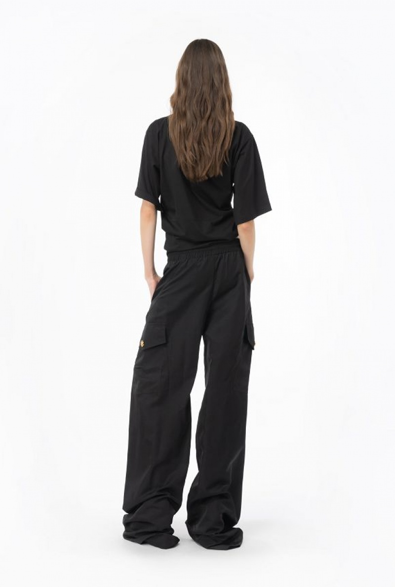 Pinko T-shirt With Rhinestone Necklace Černé | SN-PKO33353